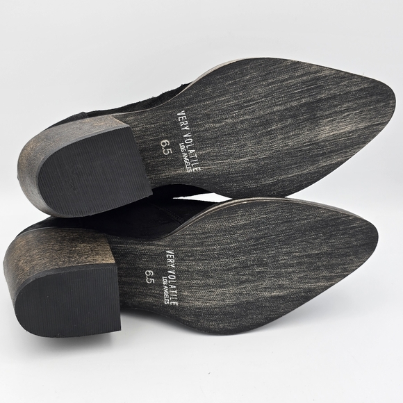 Very Volatile Bandit Booties, Black Suede, Women's 6.5 - Picture 12 of 16